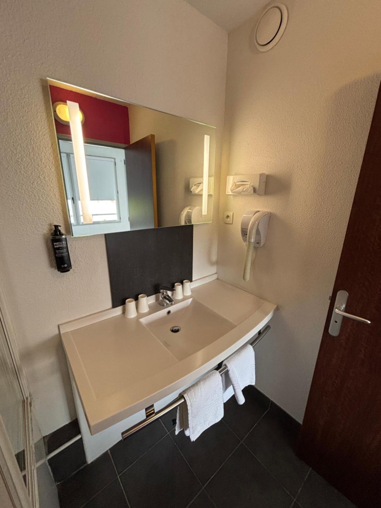 Ibis Styles Bethune Bruay La Buissiere Zewnętrze zdjęcie